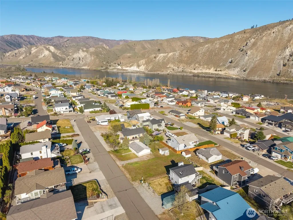 185 E Entiat Drive Orondo WA 98843