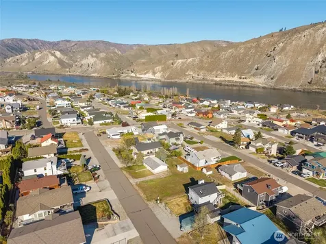 185 E Entiat Drive Orondo WA 98843
