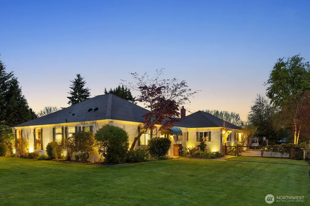 2036 Tacoma Road Puyallup WA 98371