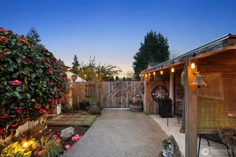 2036 Tacoma Road Puyallup WA 98371
