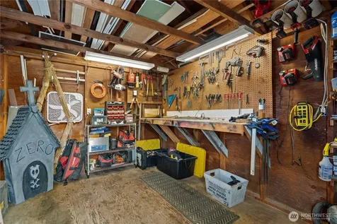 2036 Tacoma Road Puyallup WA 98371