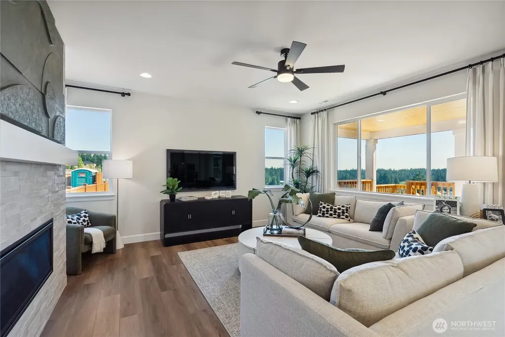 10697 Treasure Drive NW Silverdale WA 98383