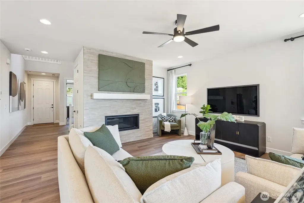 10697 Treasure Drive NW Silverdale WA 98383