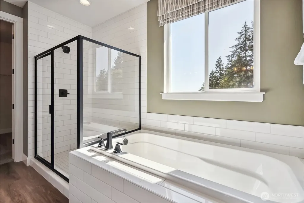 10697 Treasure Drive NW Silverdale WA 98383