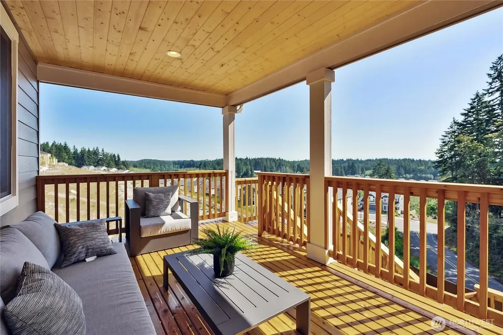 10697 Treasure Drive NW Silverdale WA 98383