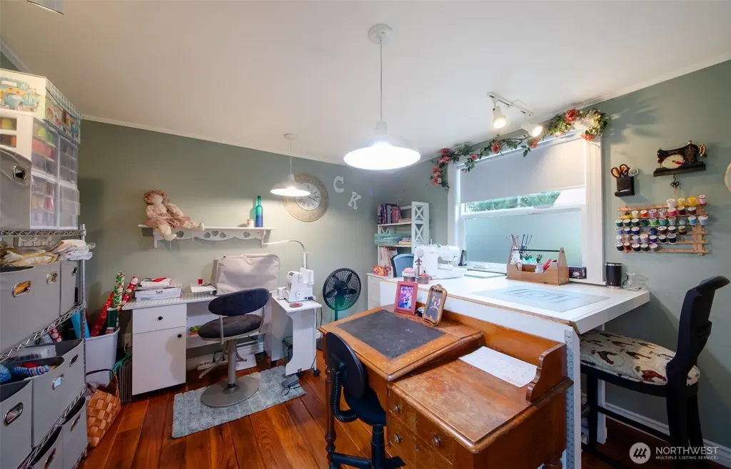 204 W Harris Avenue Oakville WA 98568