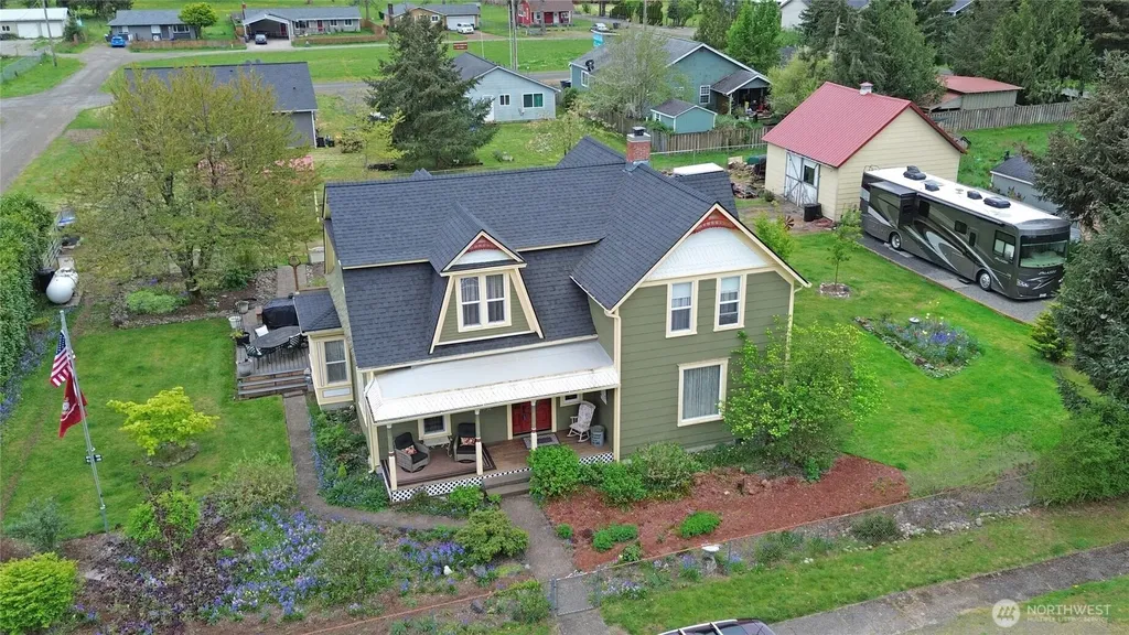 204 W Harris Avenue Oakville WA 98568