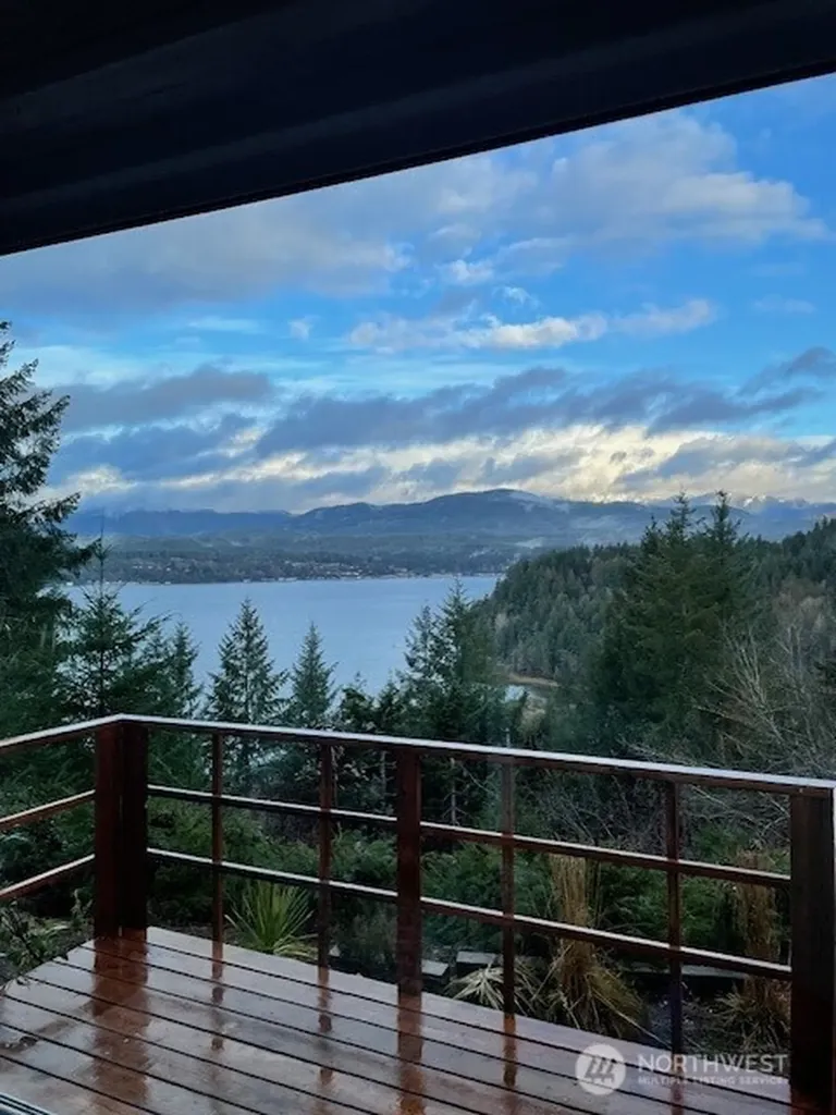 251 NE Yew Tree Lane Tahuya WA 98588