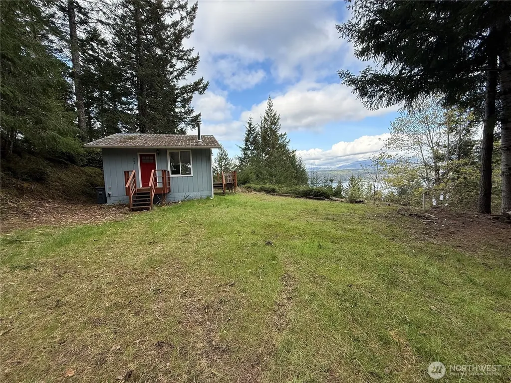 251 NE Yew Tree Lane Tahuya WA 98588