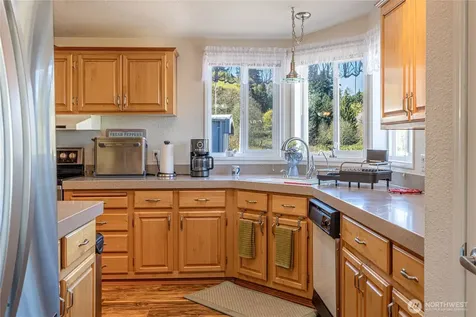 3027 35th Ave. Ct. East Tacoma WA 98443