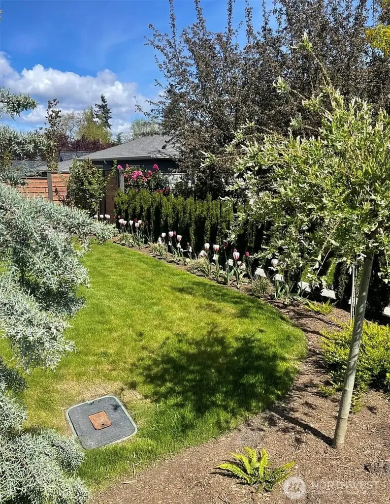 1819 7th Street W Kirkland WA 98033