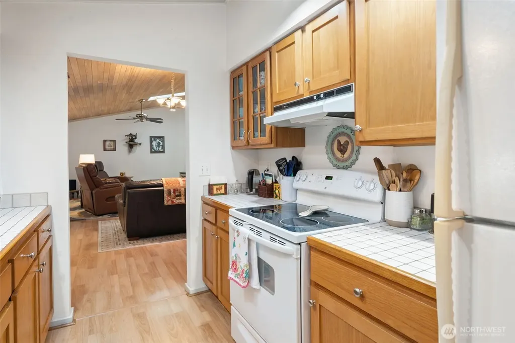 662 E Portage Road Shelton WA 98584