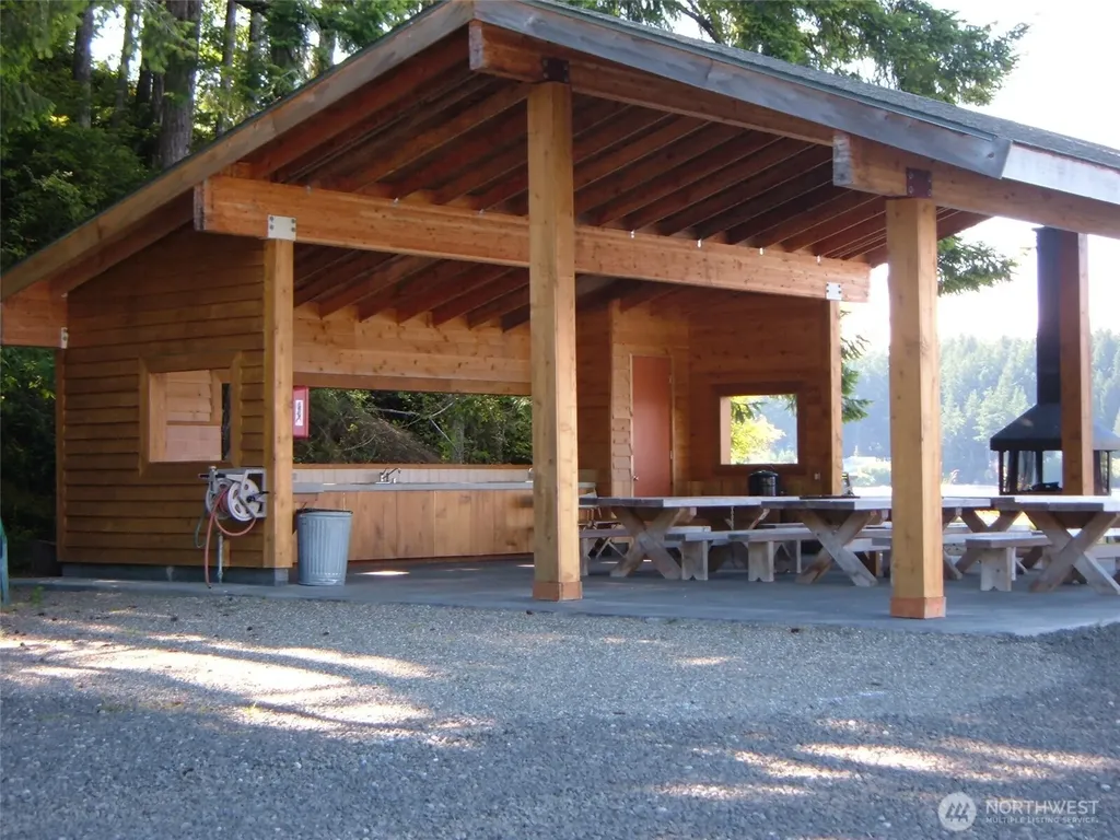 662 E Portage Road Shelton WA 98584