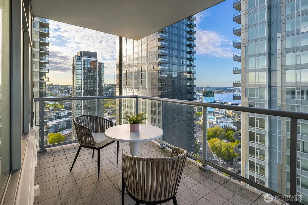 588 Bell Street Seattle WA 98121
