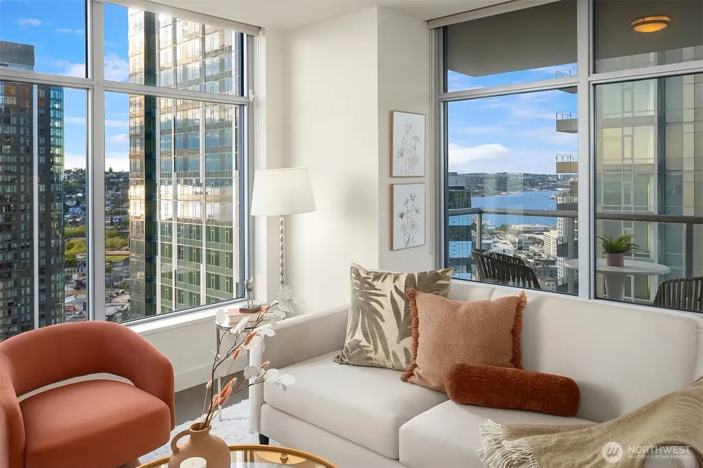 588 Bell Street Seattle WA 98121