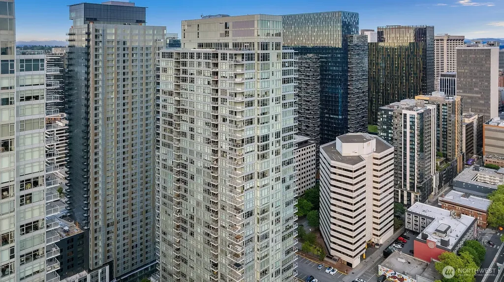 588 Bell Street Seattle WA 98121