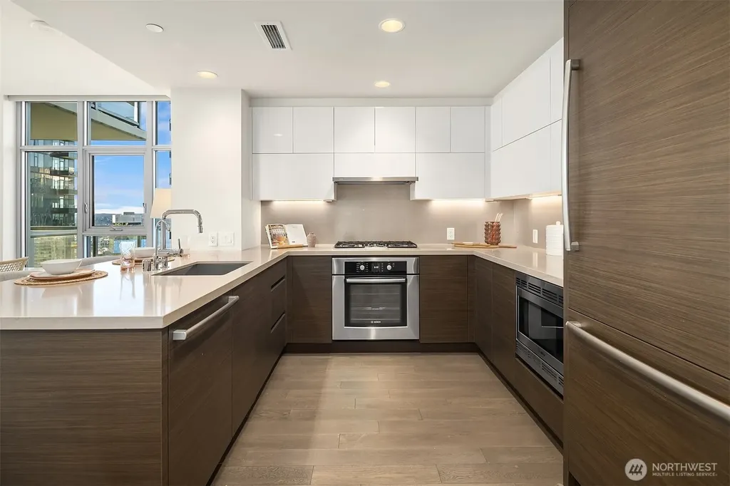 588 Bell Street Seattle WA 98121