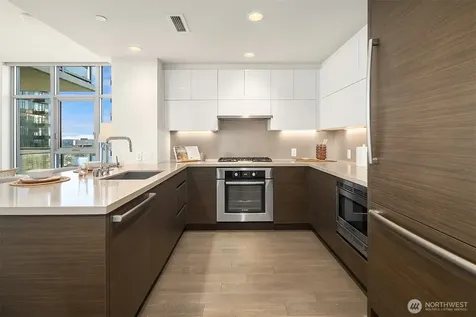 588 Bell Street Seattle WA 98121