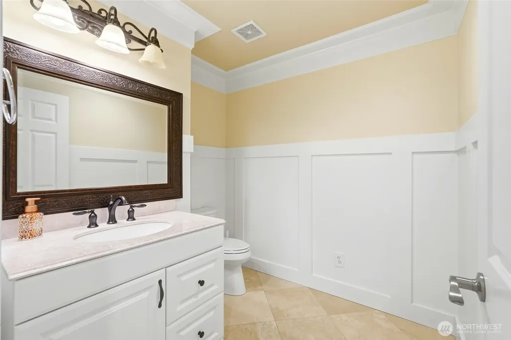 838 Gladstone Drive Camano Island WA 98282