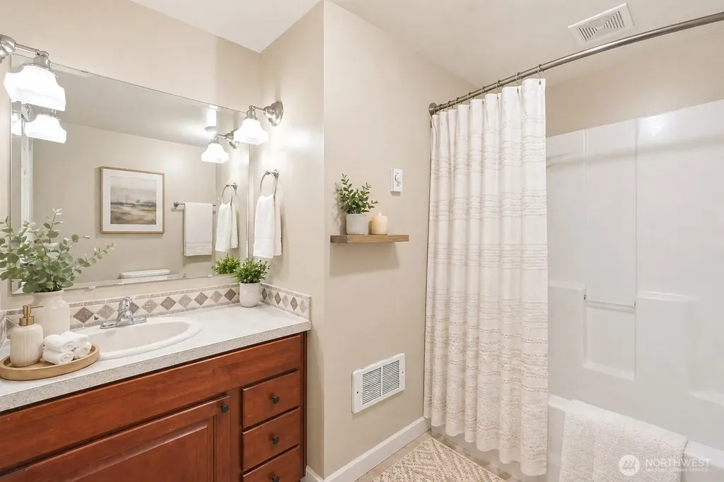 838 Gladstone Drive Camano Island WA 98282