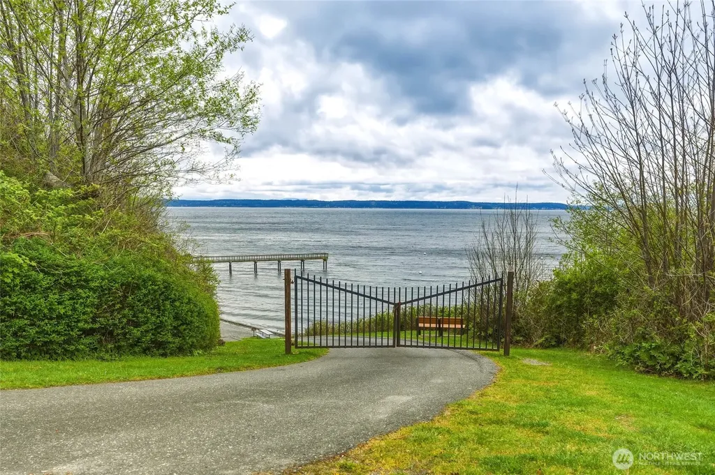 838 Gladstone Drive Camano Island WA 98282