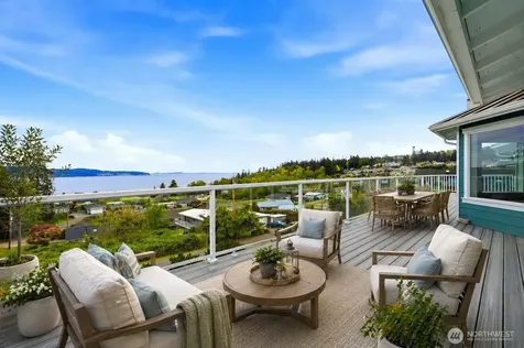 838 Gladstone Drive Camano Island WA 98282