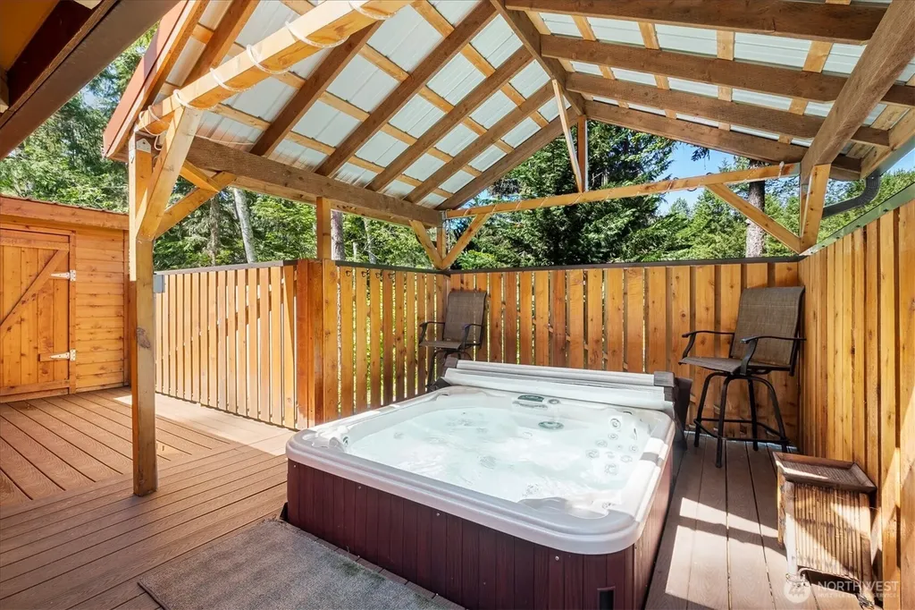 321 Paradise Drive Ashford WA 98304