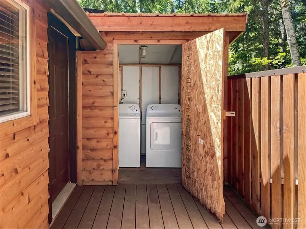 321 Paradise Drive Ashford WA 98304