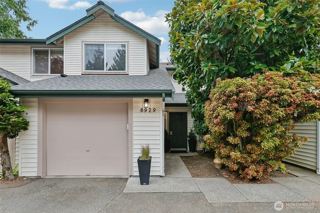 6929 NE 170th Street Kenmore WA 98028