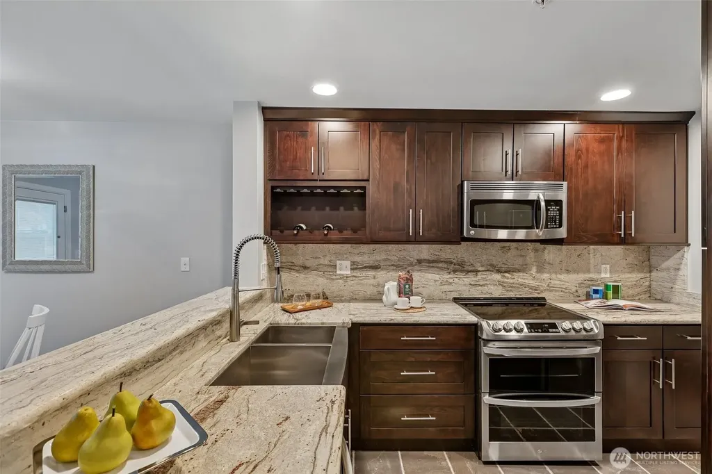 6929 NE 170th Street Kenmore WA 98028