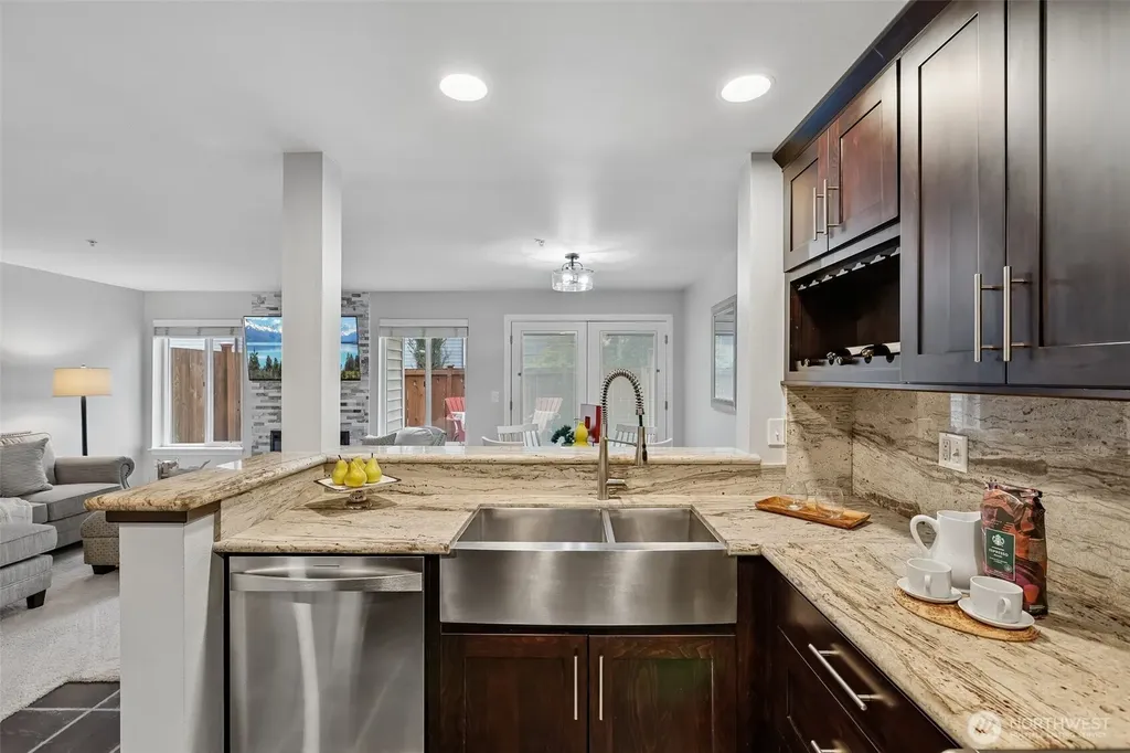 6929 NE 170th Street Kenmore WA 98028