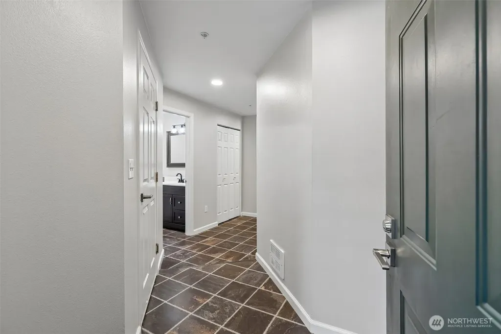 6929 NE 170th Street Kenmore WA 98028