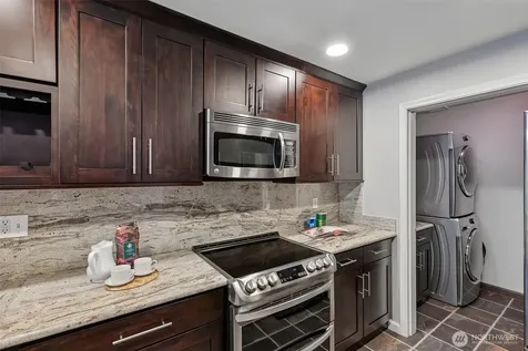 6929 NE 170th Street Kenmore WA 98028
