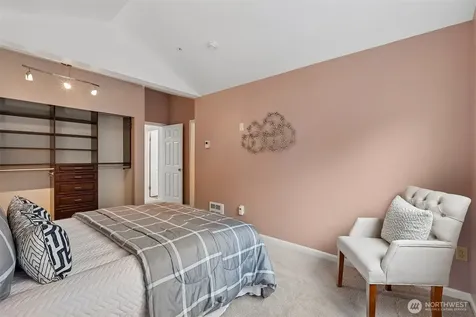6929 NE 170th Street Kenmore WA 98028