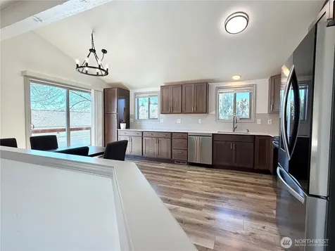 611 Hillcrest Circle Drive Omak WA 98841