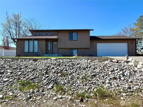 611 Hillcrest Circle Drive Omak WA 98841