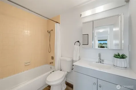 2419 E Madison Street Seattle WA 98112