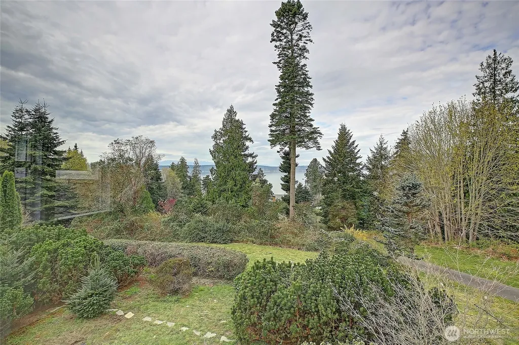 4193 S Camano Drive Camano Island WA 98282