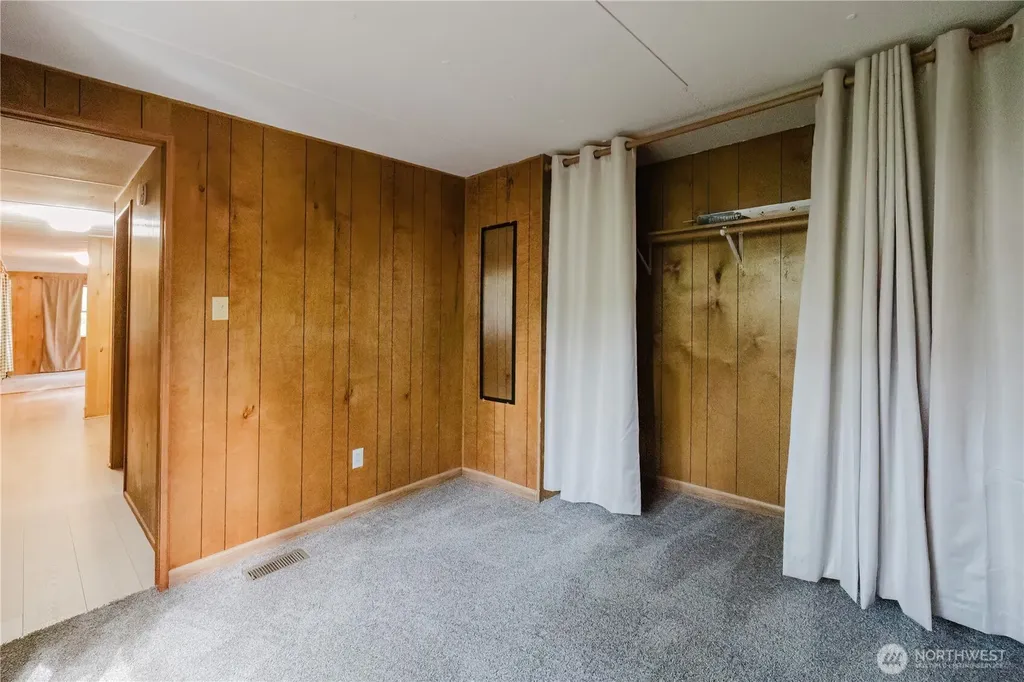 20 NE Lake Place Tahuya WA 98588