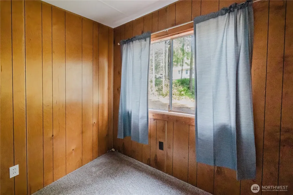 20 NE Lake Place Tahuya WA 98588