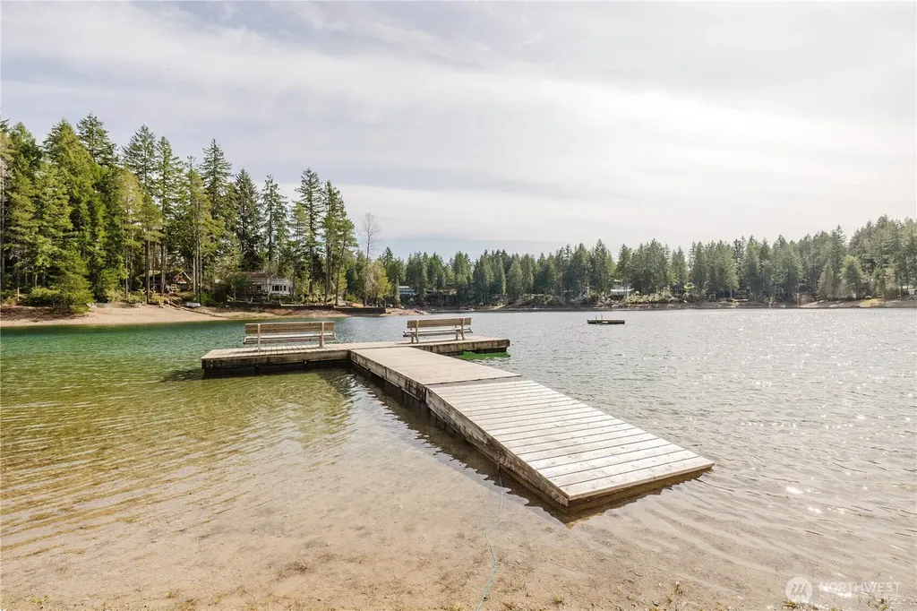 20 NE Lake Place Tahuya WA 98588
