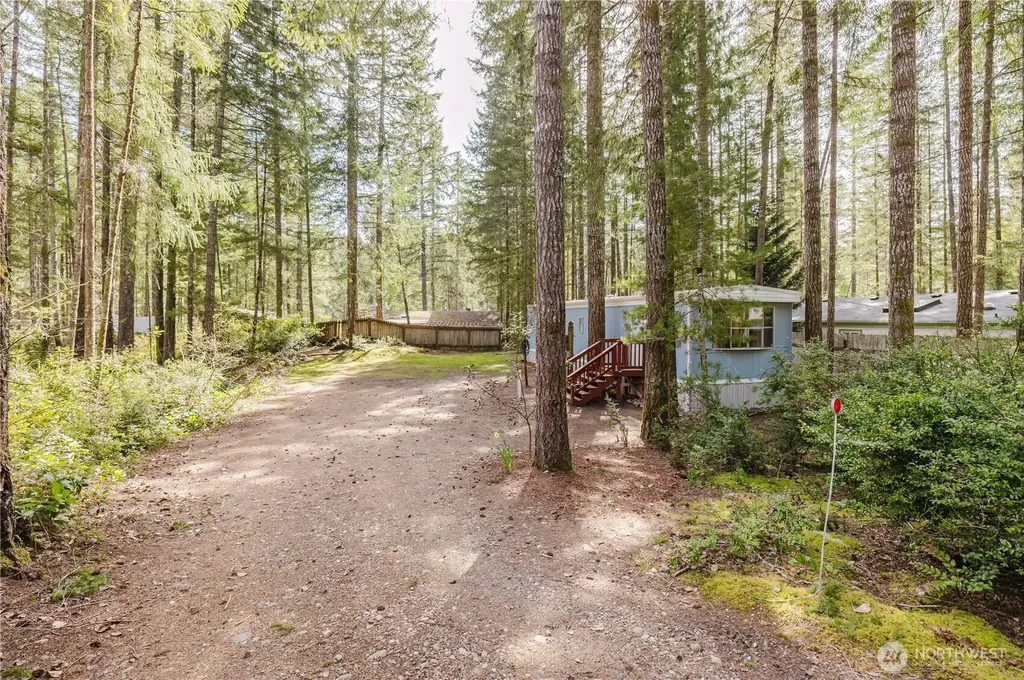 20 NE Lake Place Tahuya WA 98588