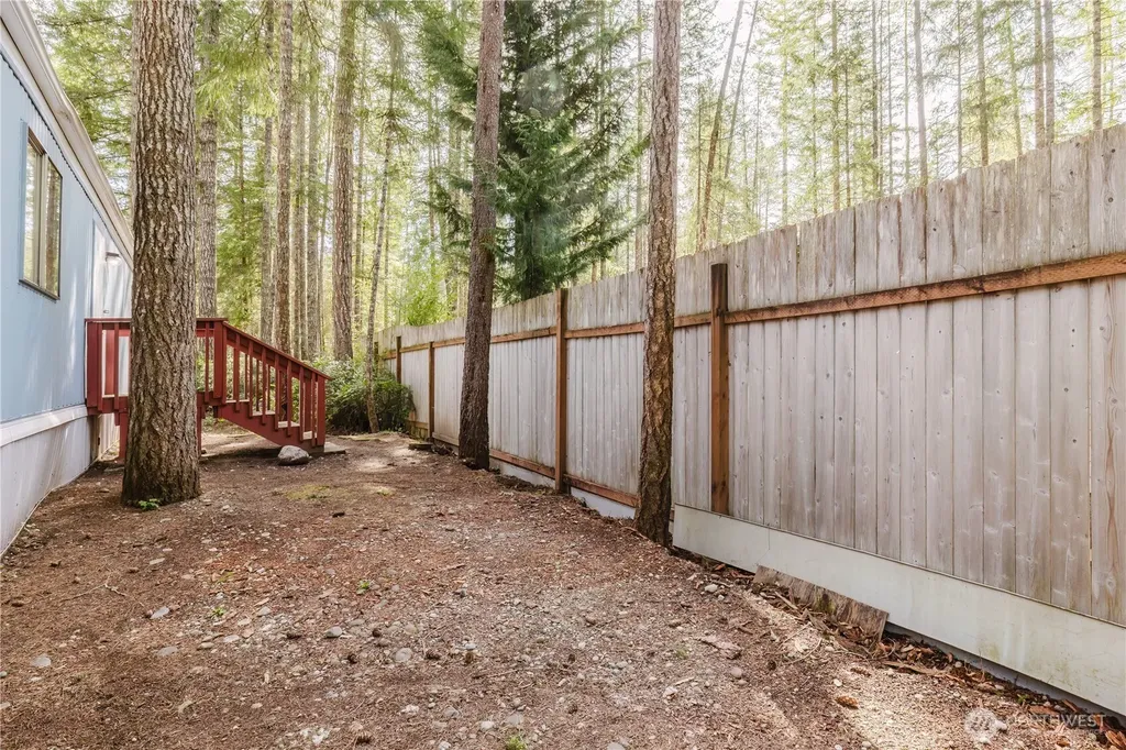 20 NE Lake Place Tahuya WA 98588