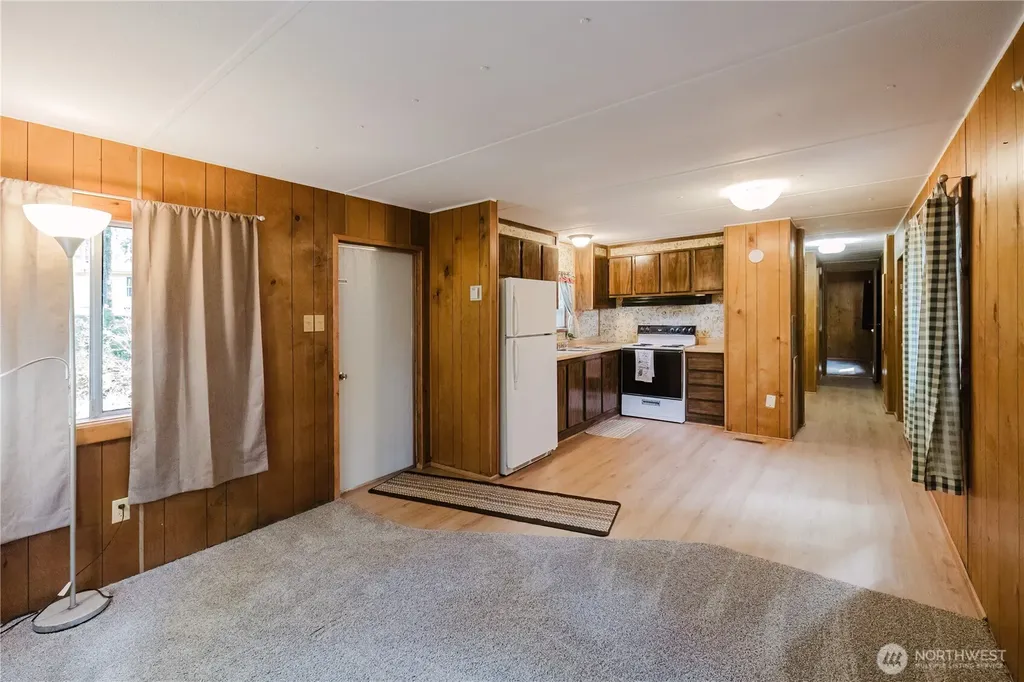 20 NE Lake Place Tahuya WA 98588