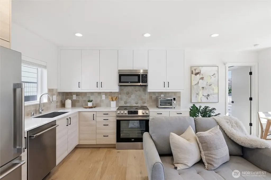 8332 26th Avenue NW Seattle WA 98117