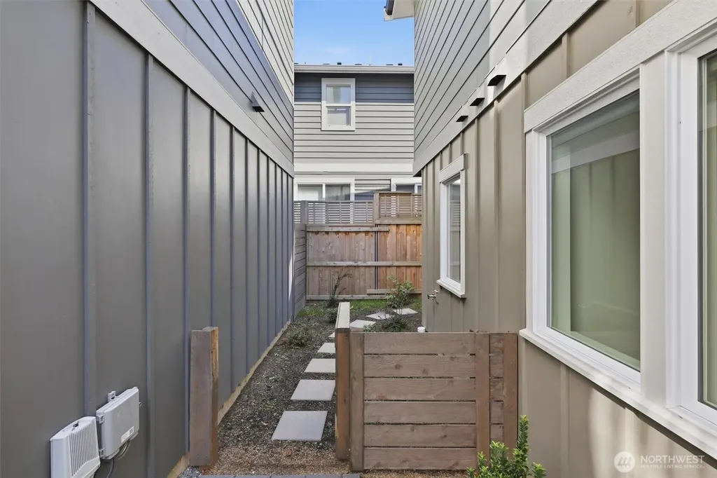 8332 26th Avenue NW Seattle WA 98117
