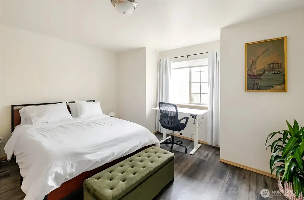 10047 17th Avenue SW Seattle WA 98146