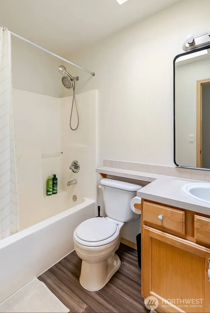10047 17th Avenue SW Seattle WA 98146
