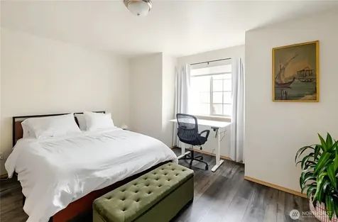 10047 17th Avenue SW Seattle WA 98146
