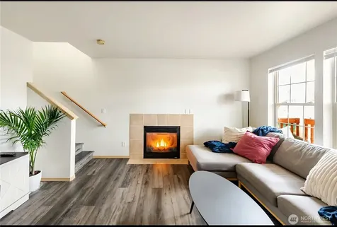 10047 17th Avenue SW Seattle WA 98146